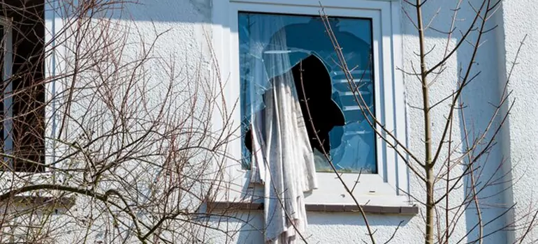 Storm Window Installation Contractors in Kendall West, FL
