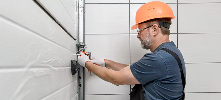 Garage Door Repair in Kendall West